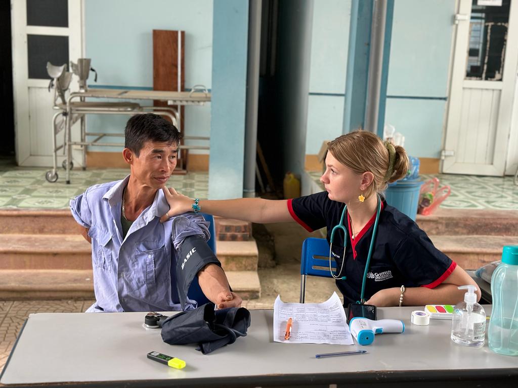 GRIFFITH UNIVERSITY NURSING & PHYSIO VIETNAM JANUARY 2024 (GROUP E